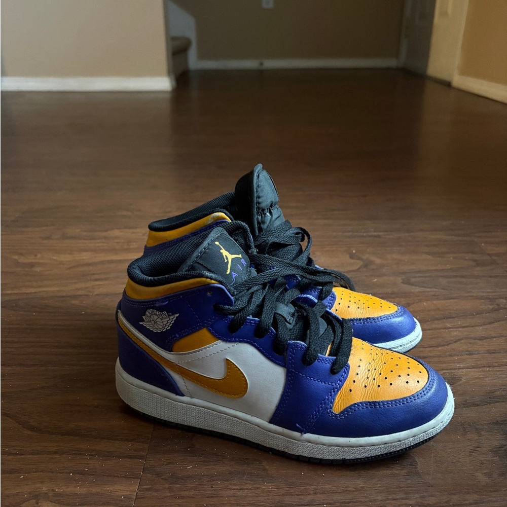 Nike Kids Sneakers - Blue, Gold, and White